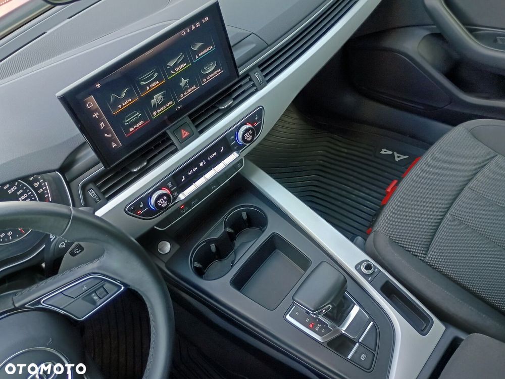 Audi A4 Limousine - 30