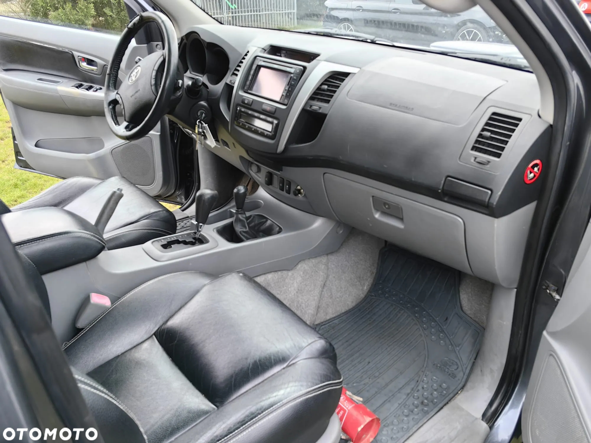 Toyota Hilux 3.0 D-4D SR5-X - 11