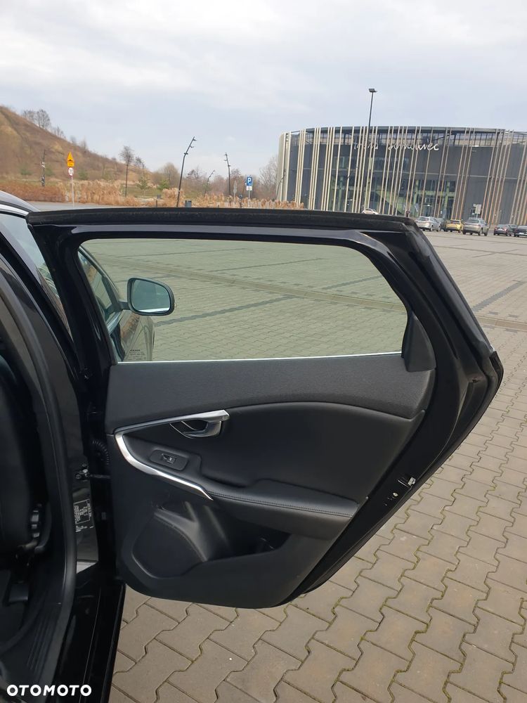 Volvo V40 D3 Inscription - 33