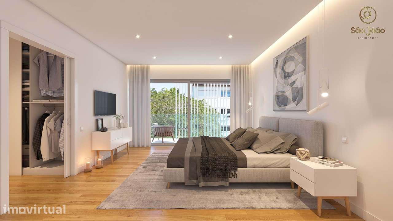 Apartamento T4 com 3 suítes, varanda e 3 estacionamentos | São João do - Grande imagem: 3/48