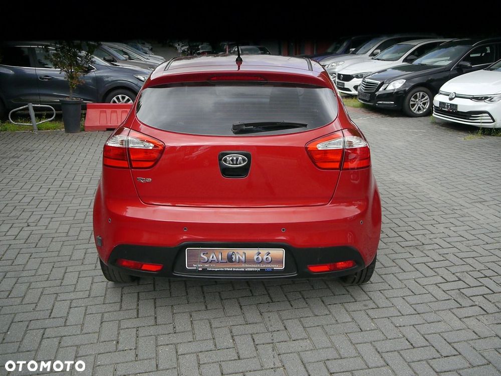 Kia Rio 1.4 L - 16