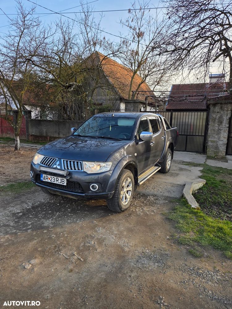 Mitsubishi L 200 - 1