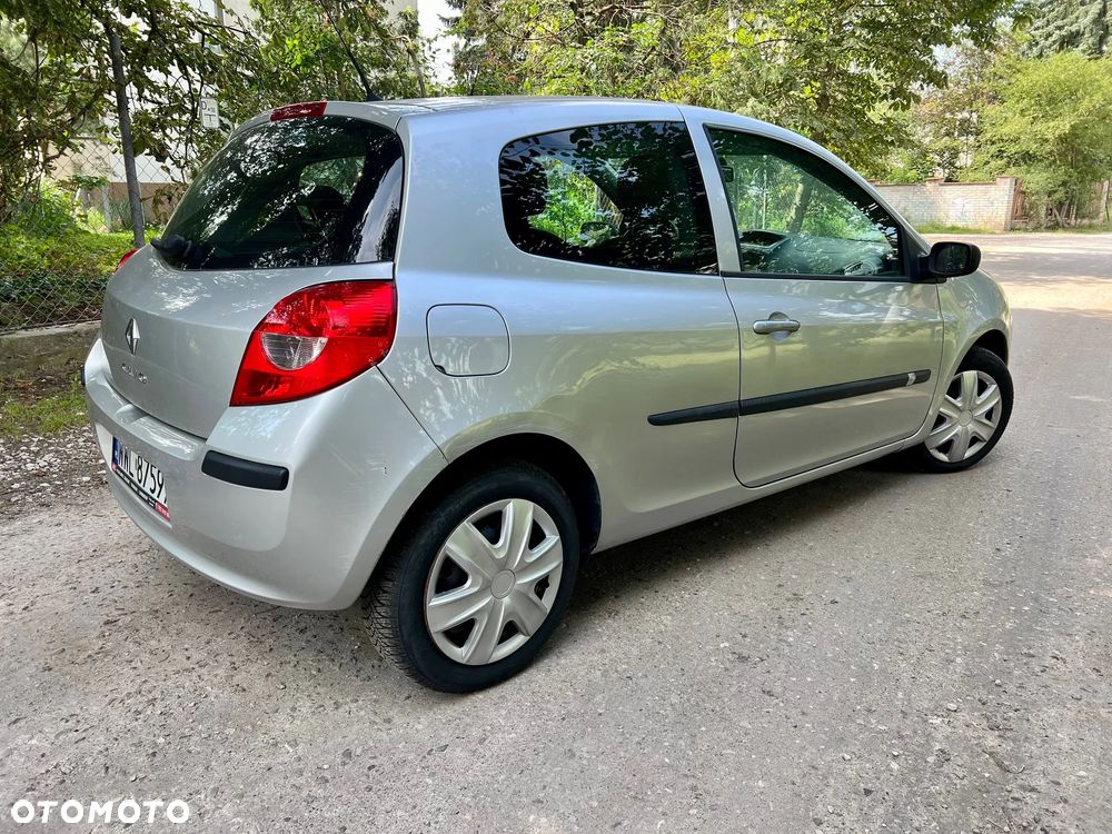 Renault Clio 1.2 16V Alize - 5