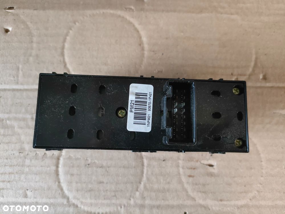 KIA VENGA 09- PANEL STEROWANIA SZYBAMI 93570-1P0421 - 4