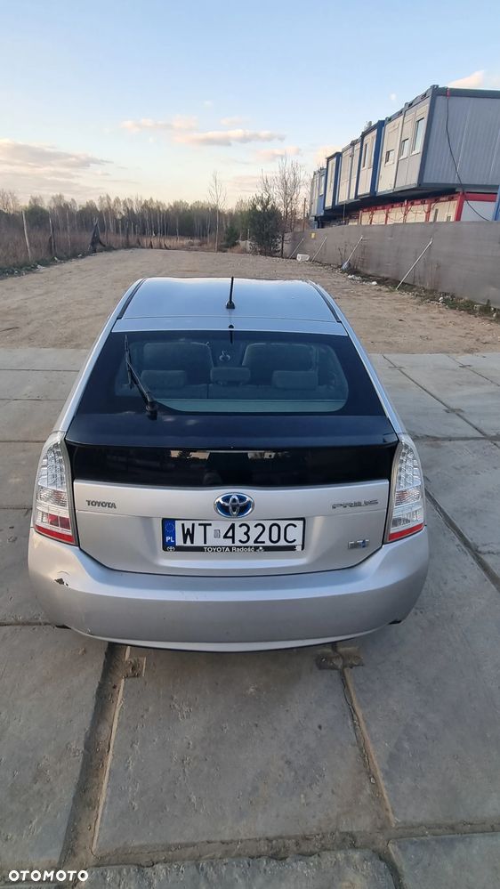 Toyota Prius 1.8 HSD Active - 8
