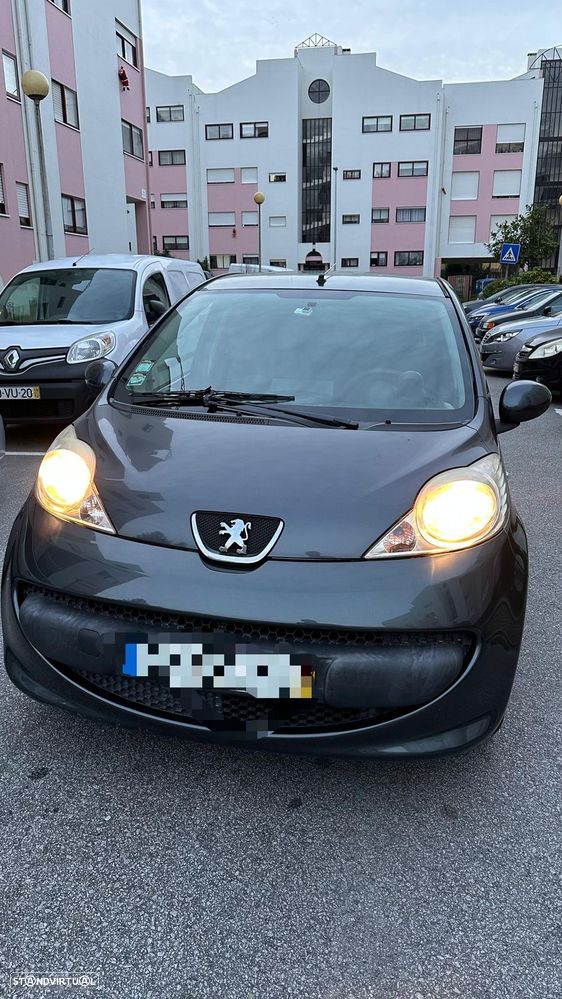 Peugeot 107 - 1