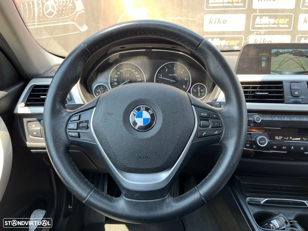 BMW 318 d Line Luxury Auto - 25