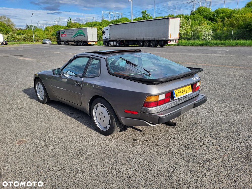 Porsche 944 2.5 Turbo - 2