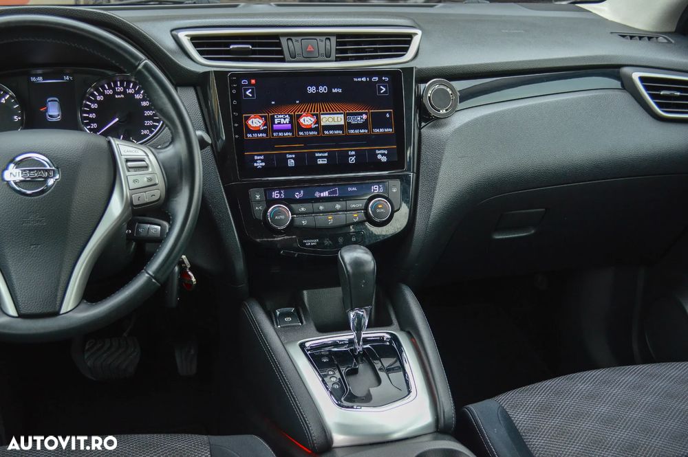 Nissan Qashqai 1.6 DCI Start/Stop X-TRONIC N-Connecta - 37