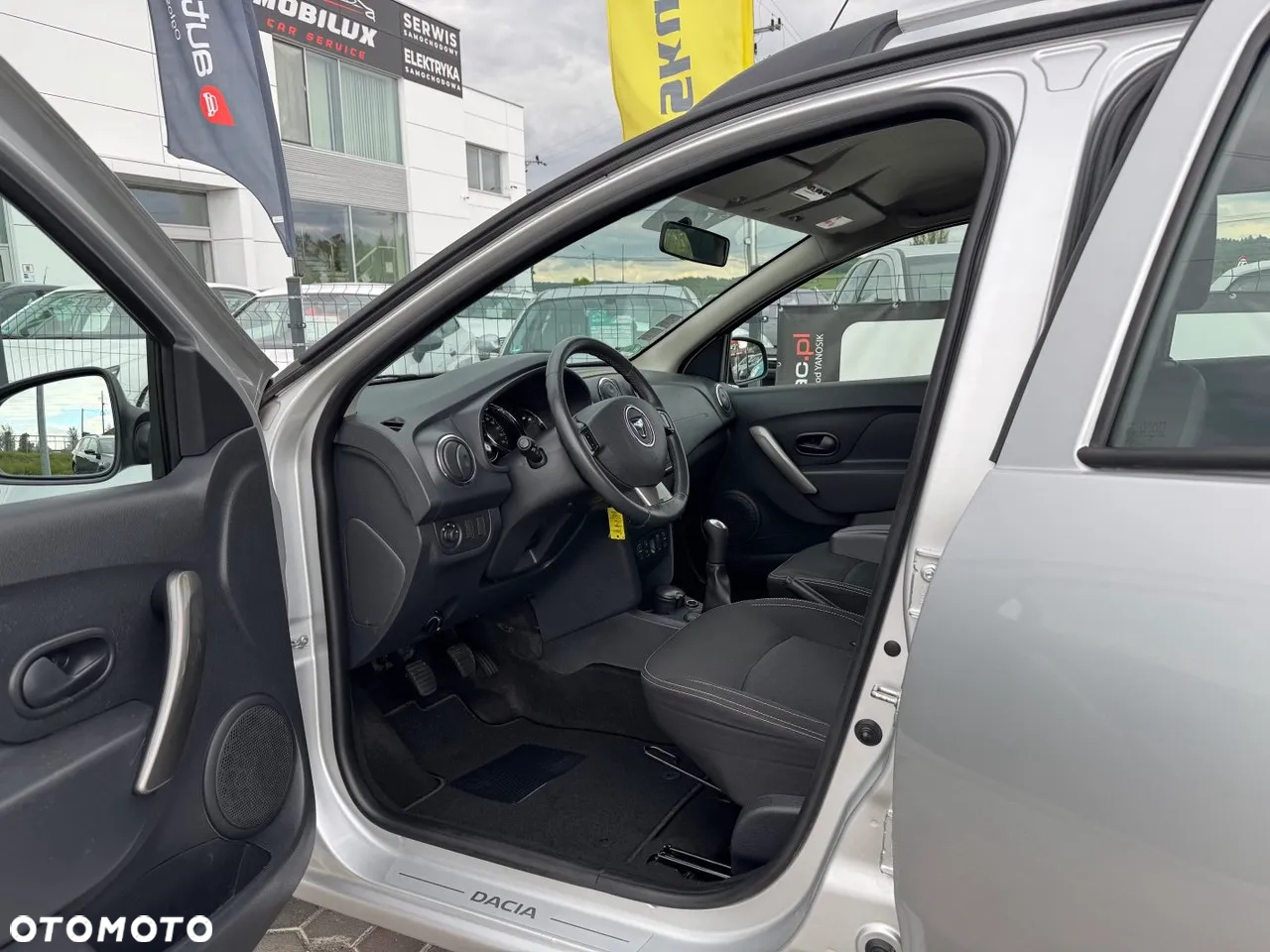 Dacia Logan MCV 1.2 16V 75 Ambiance - 26