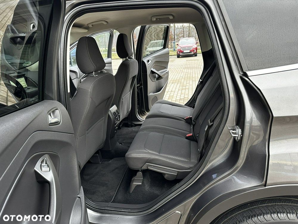 Ford Kuga 1.5 EcoBoost 2x4 Titanium - 12