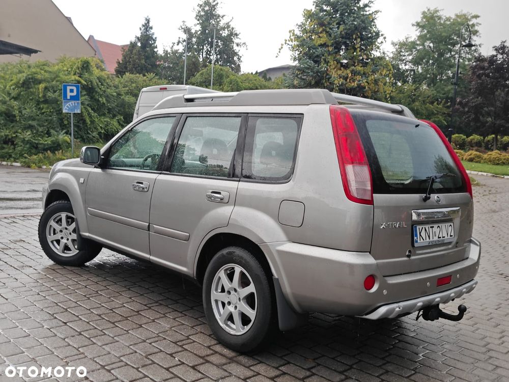 Nissan X-Trail 2.0 4x4 Comfort - 23