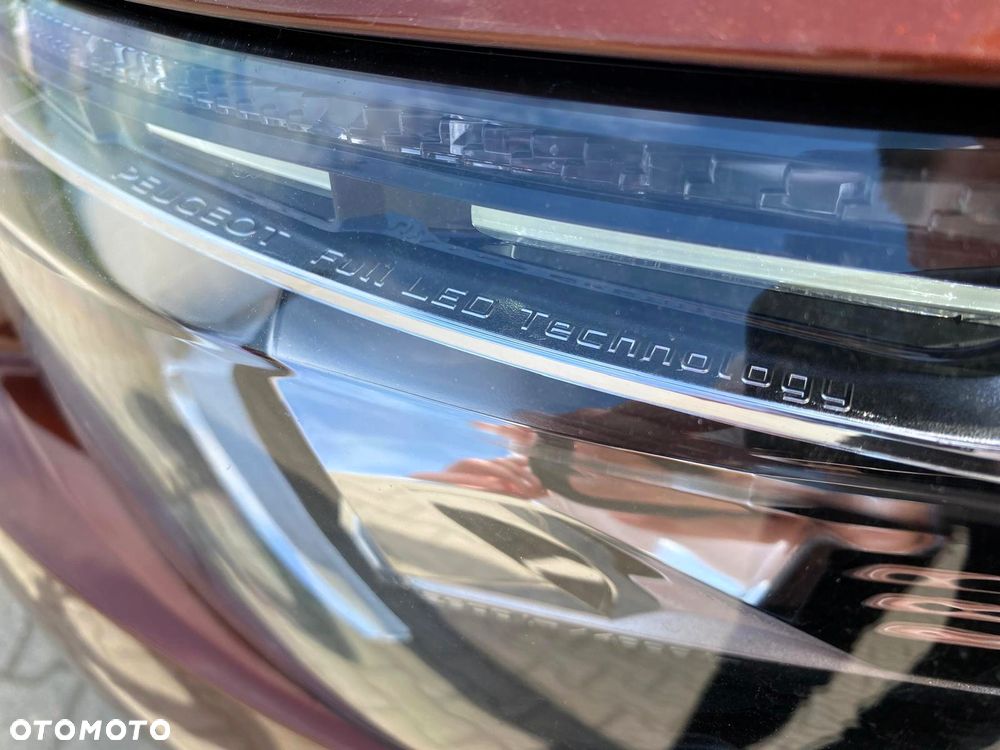 Peugeot 3008 1.2 PureTech Allure Pack S&S EAT8 - 22