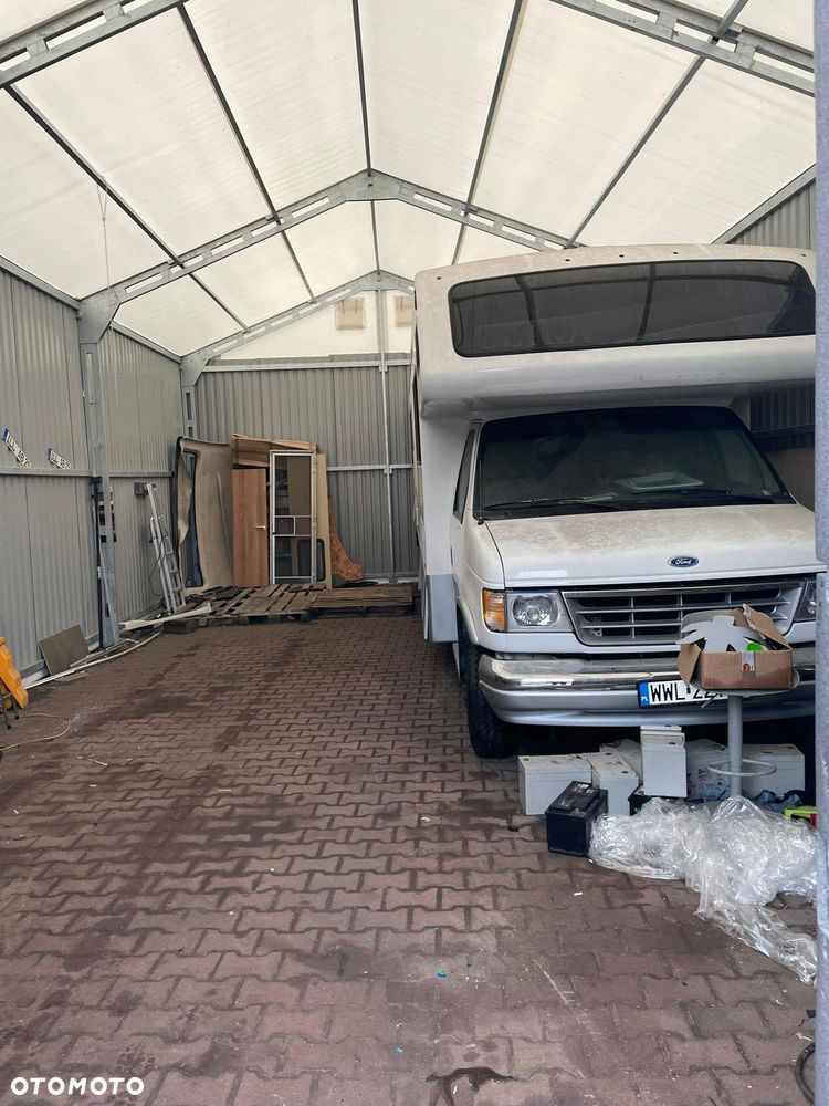 Ford E-350 Gulfstream - 16