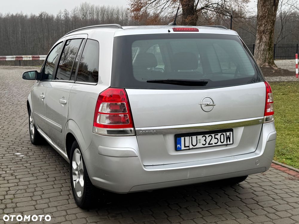 Opel Zafira - 26