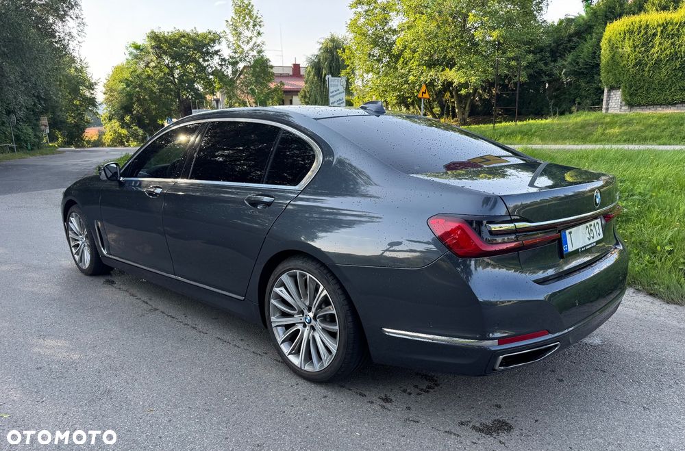 BMW Seria 7 740Li - 3