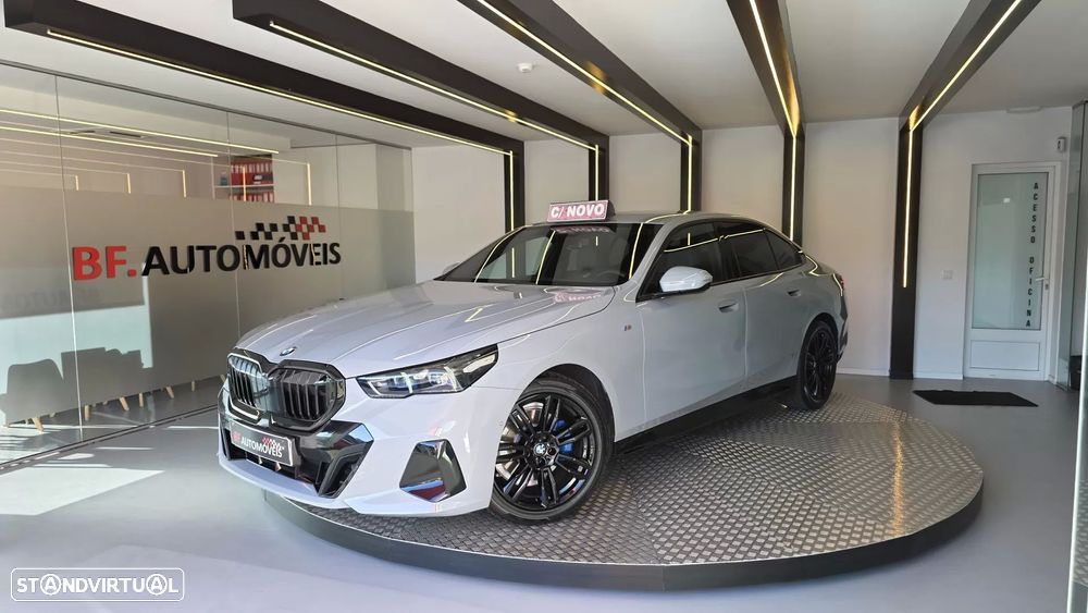 BMW 520 d Pack Desportivo M - 2