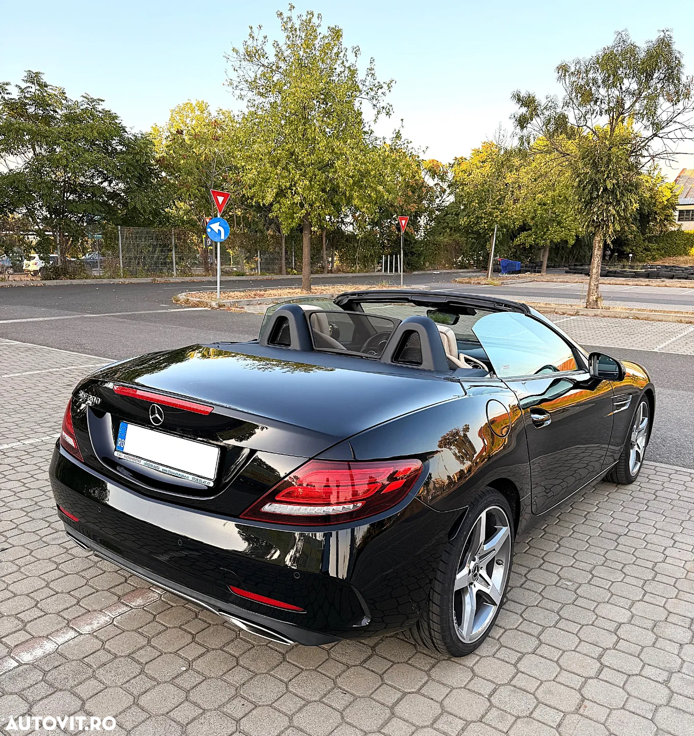 Mercedes-Benz SLC - 3