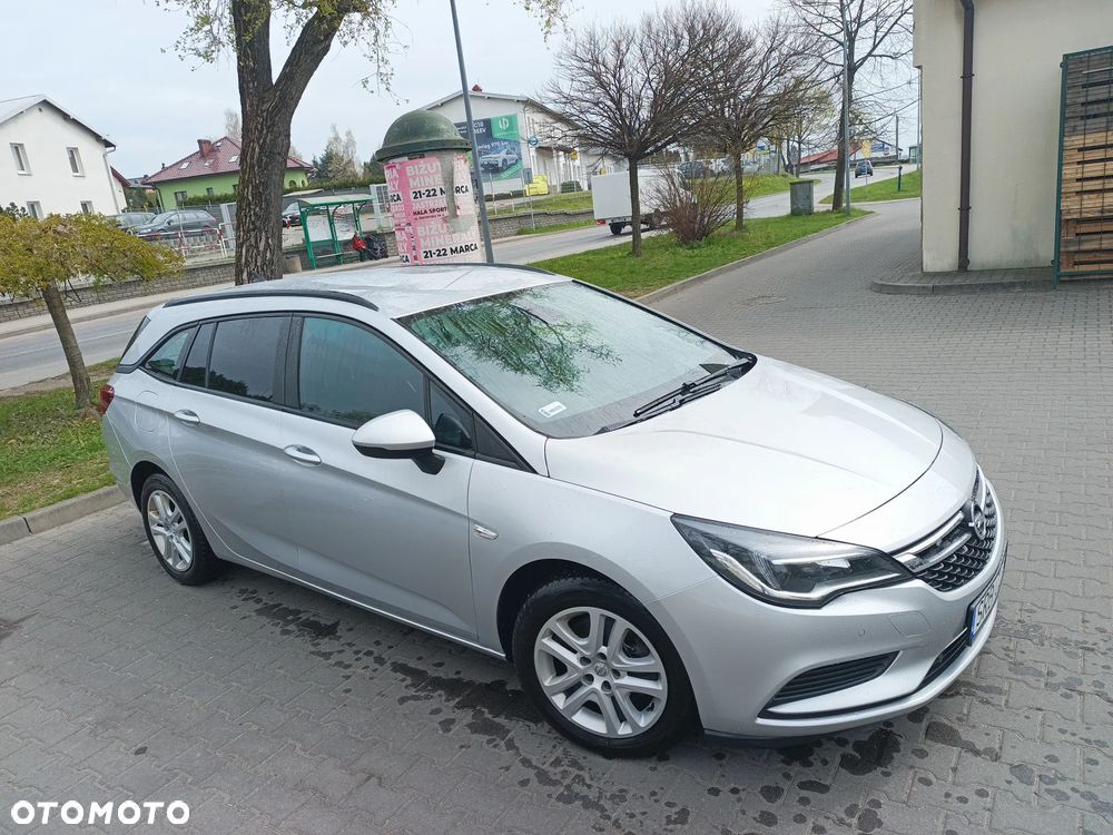 Opel Astra 1.6 CDTI DPF ecoFLEX TourerStart/Stop Selection - 4