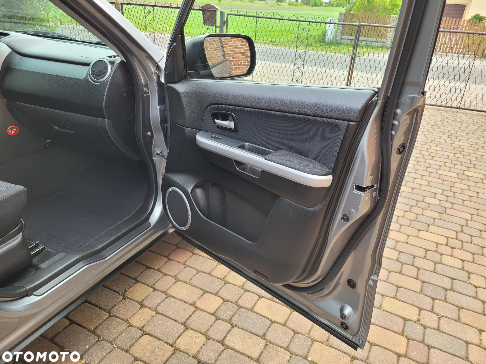 Suzuki Grand Vitara 2.0 Comfort + - 14