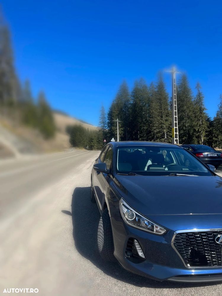 HYUNDAI i30