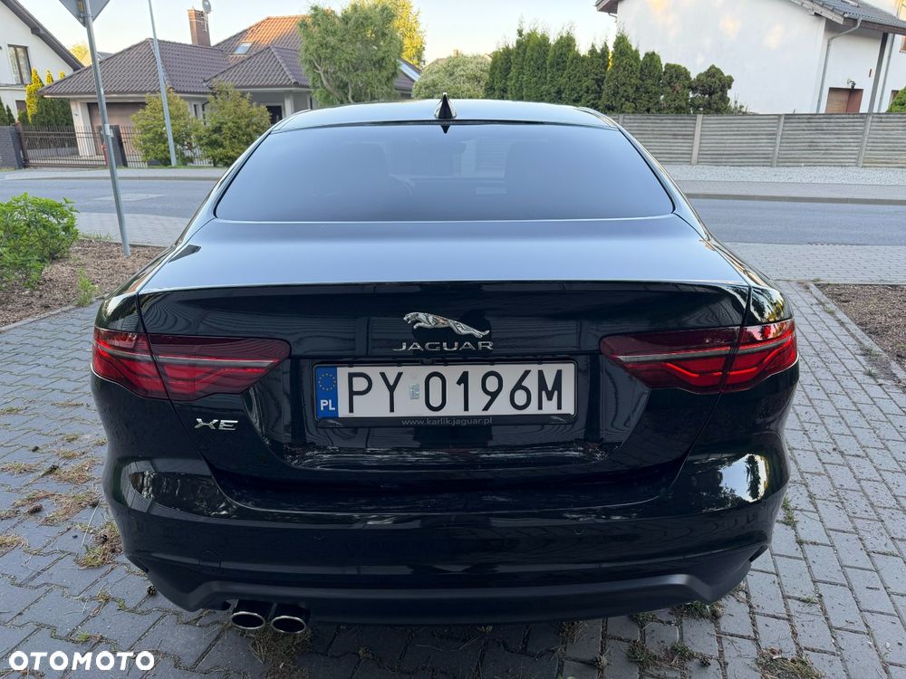 Jaguar XE - 14