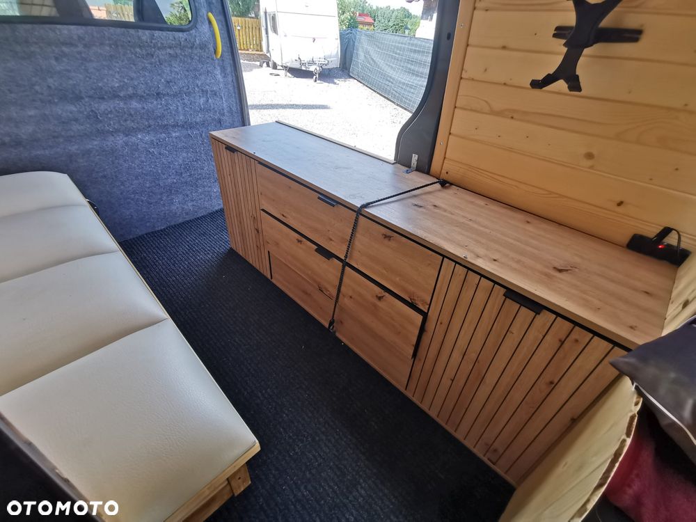 Volkswagen Crfater - 19