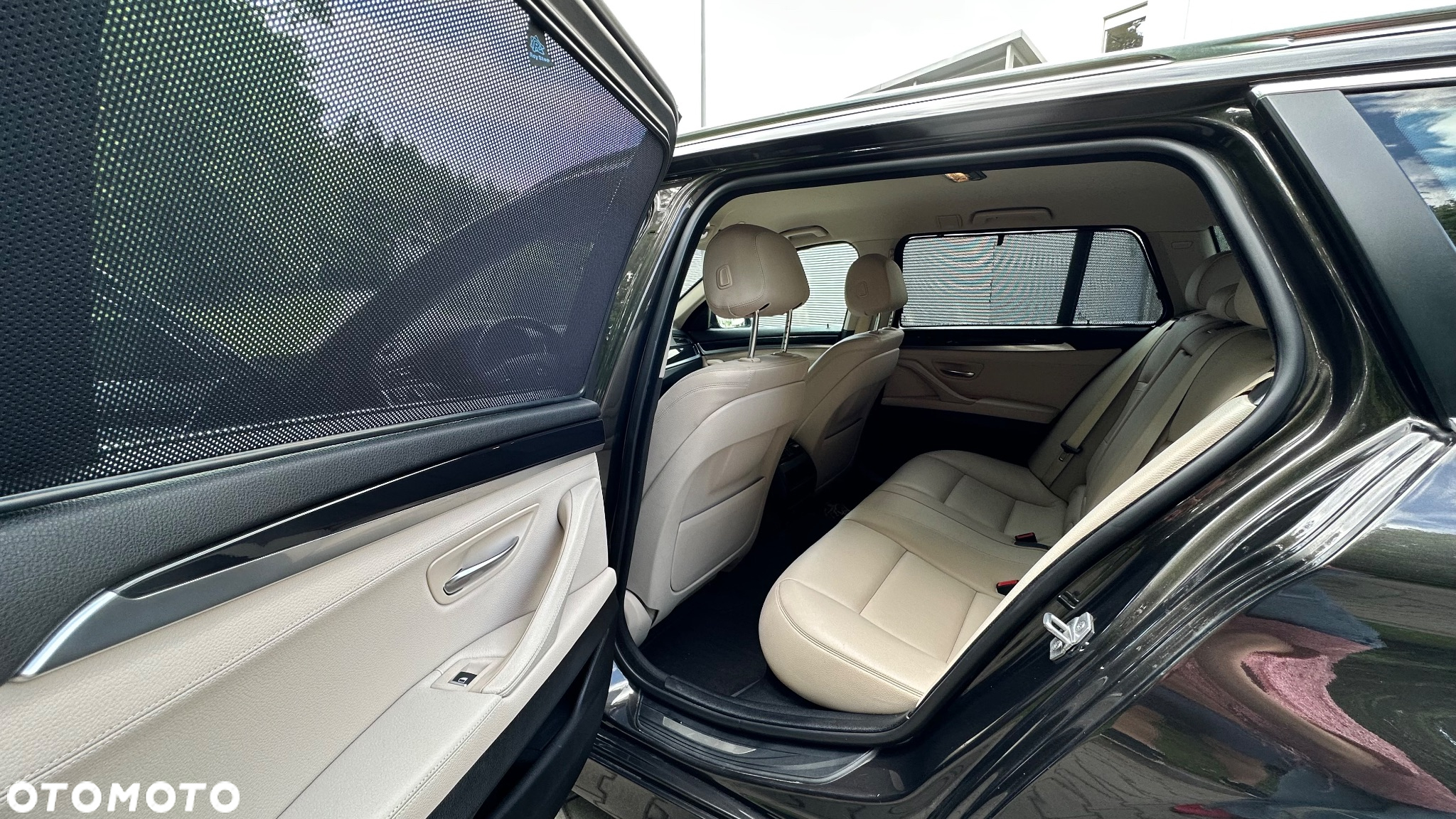 BMW Seria 5 520d Touring - 12