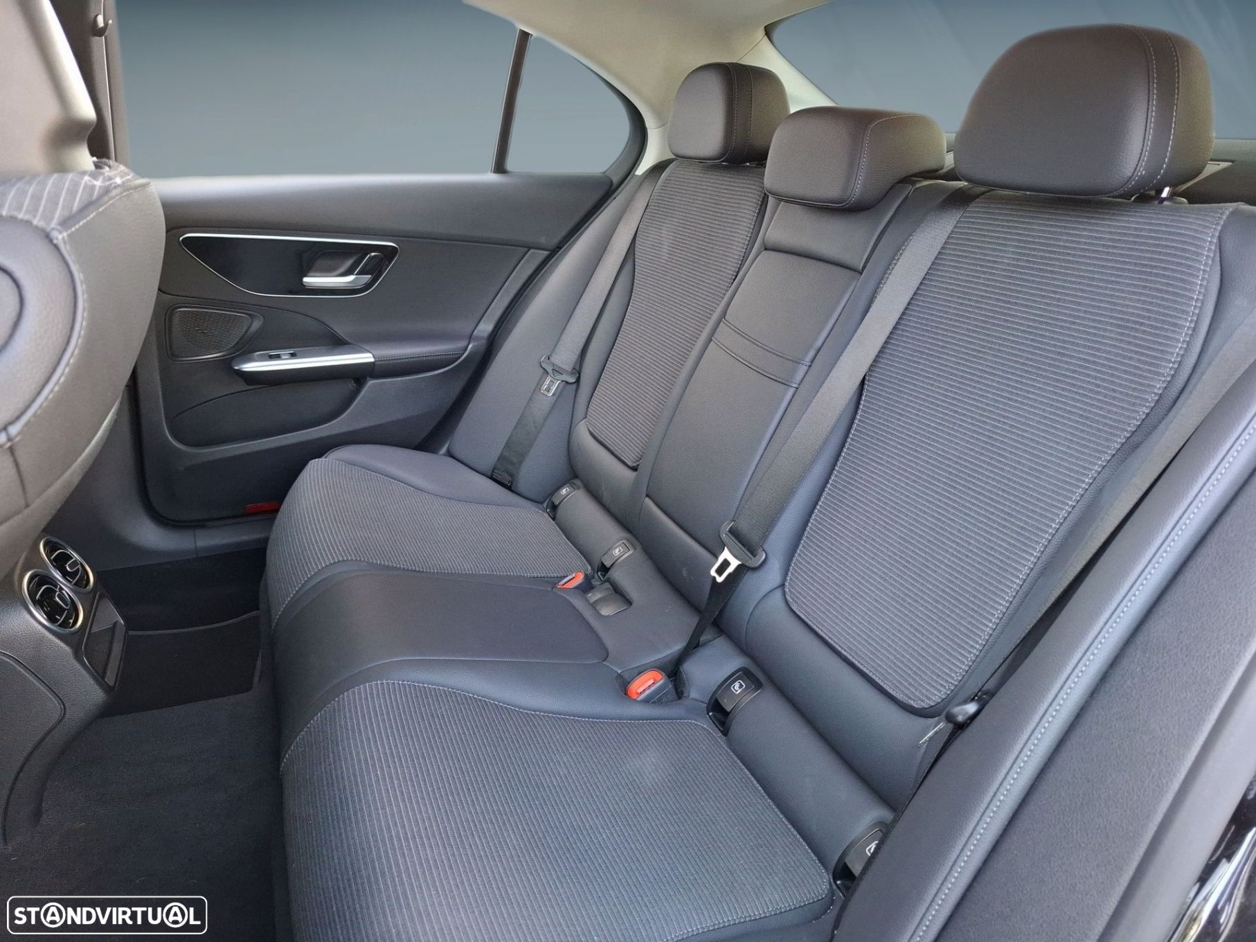 Mercedes-Benz C 220 d Avantgarde - 14