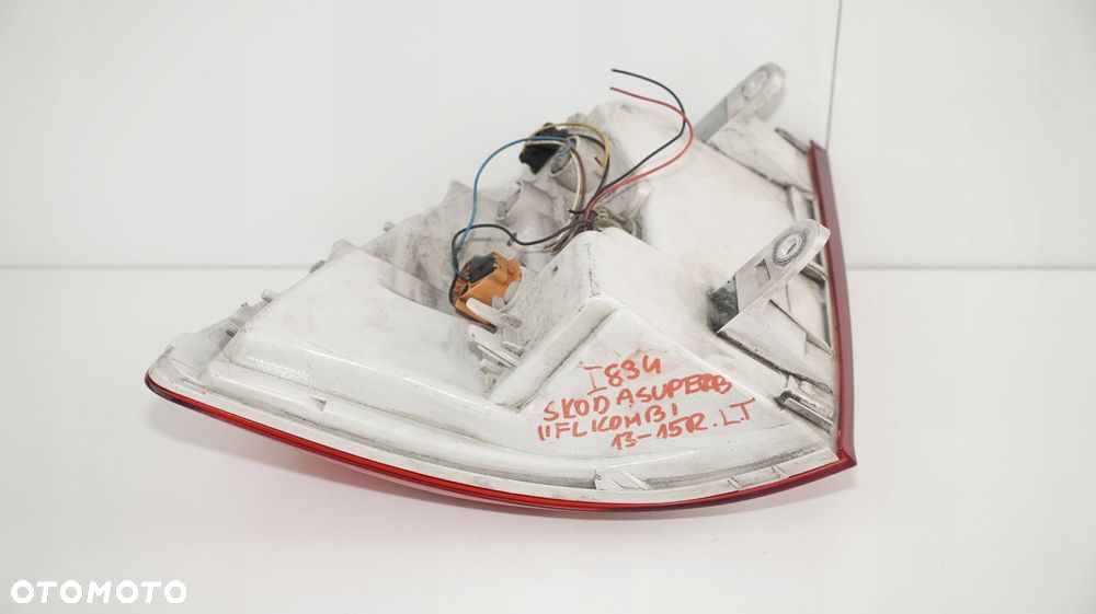 LAMPA LEWY TYŁ TYLNA SKODA SUPERB II 2 13-15R KOMBI - 16