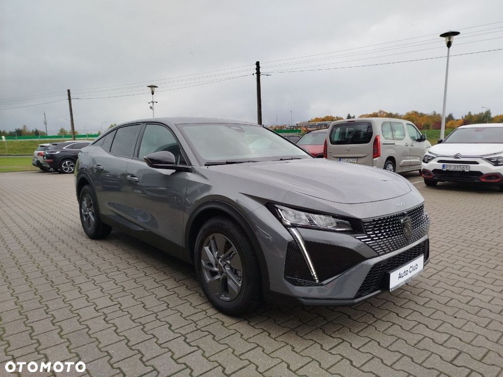 Peugeot 408 - 8