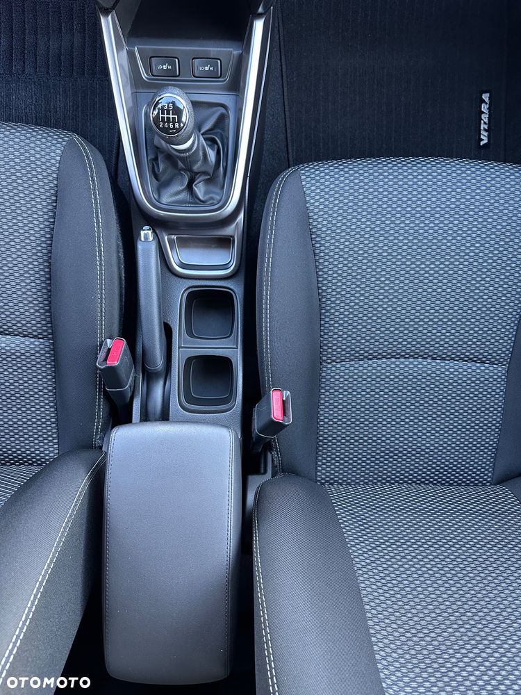 Suzuki Vitara 1.4 Boosterjet Hybrid Comfort+ - 23