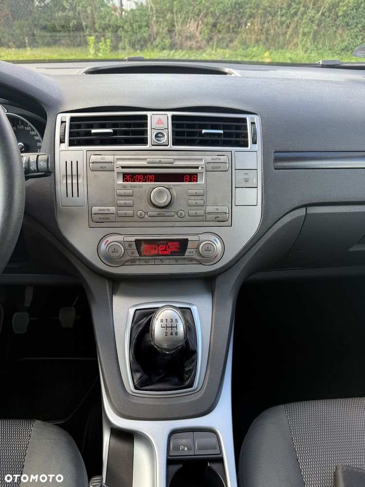 Ford Kuga - 21