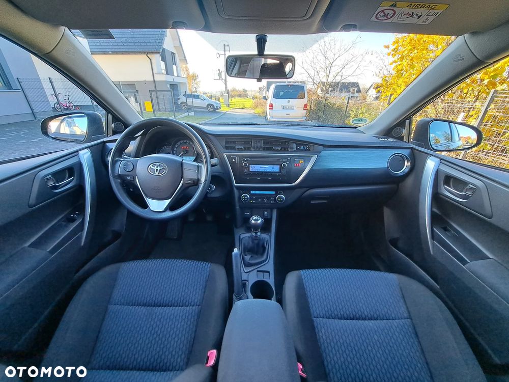 Toyota Auris 1.33 Dual-VVT-i Comfort - 30