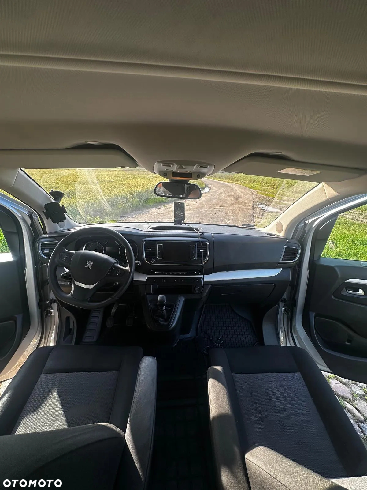 Peugeot Traveller 2.0 BlueHDi Standard Business - 27