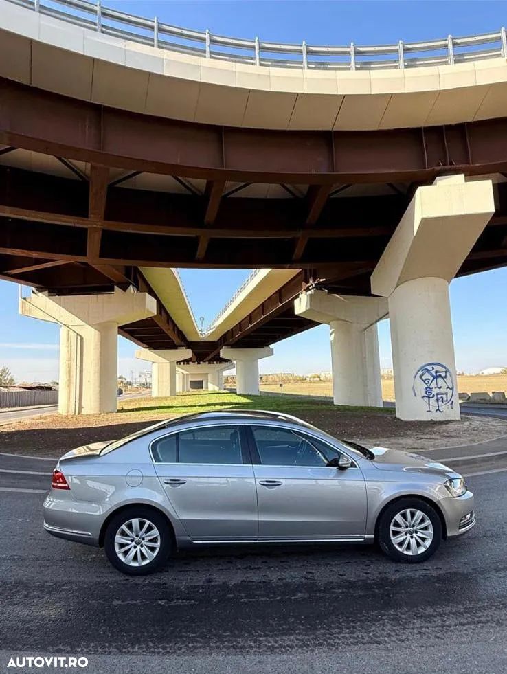 Volkswagen Passat Variant 2.0 TDI BlueMotion Technology Highline - 4