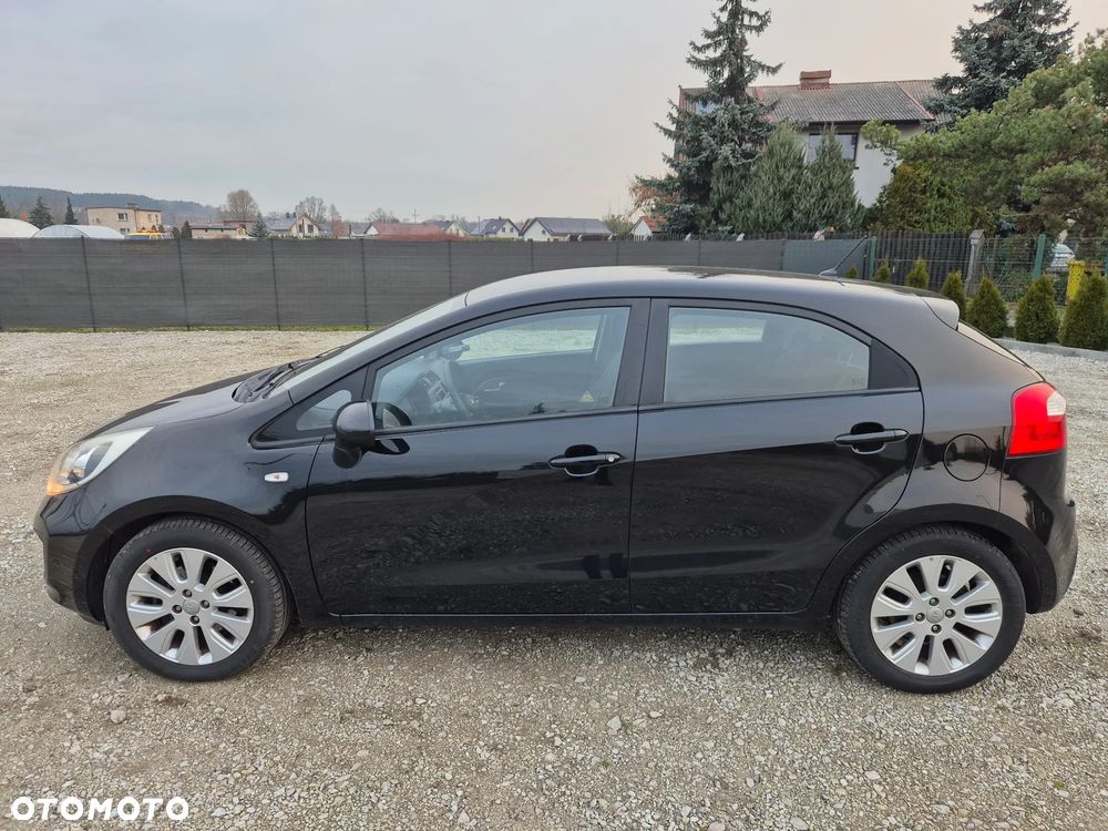Kia Rio - 16