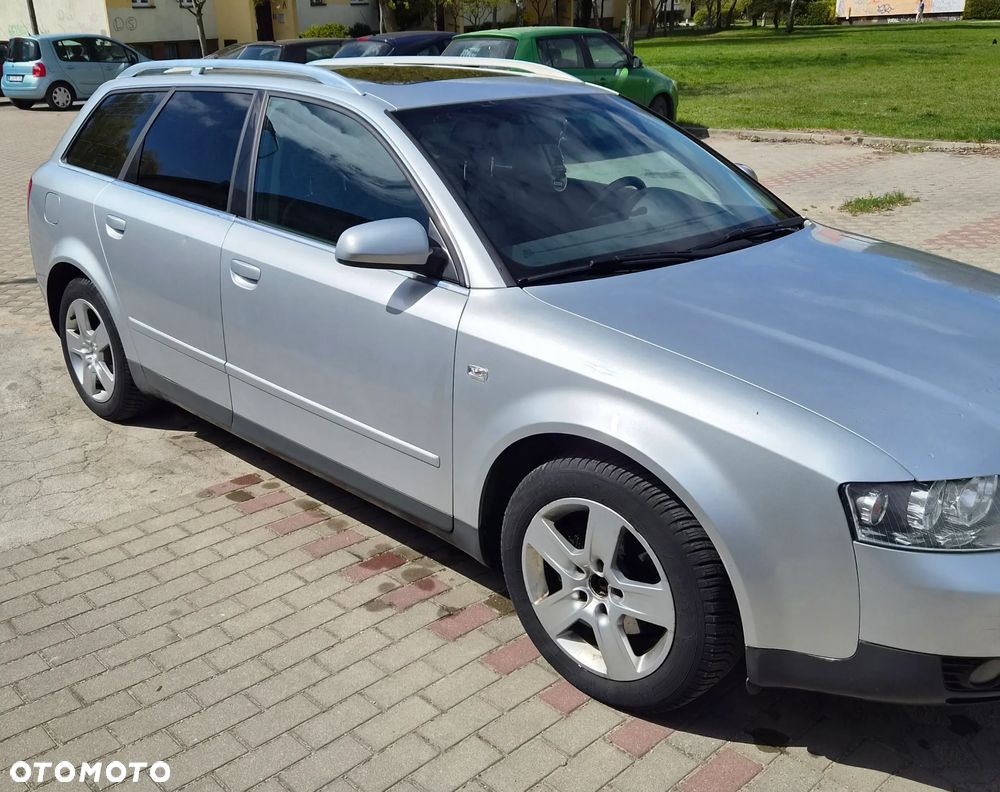 Audi A4 Avant - 4