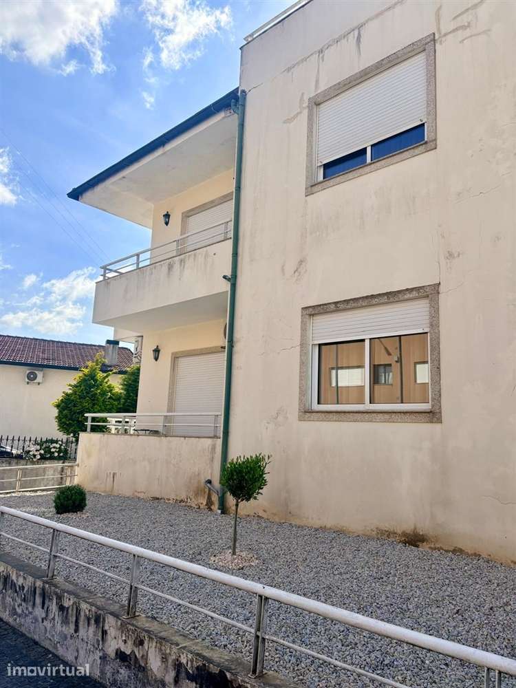 Apartamento T3 Venda em Lustosa e Barrosas (Santo Estêvão),Lousada - Grande imagem: 2/15