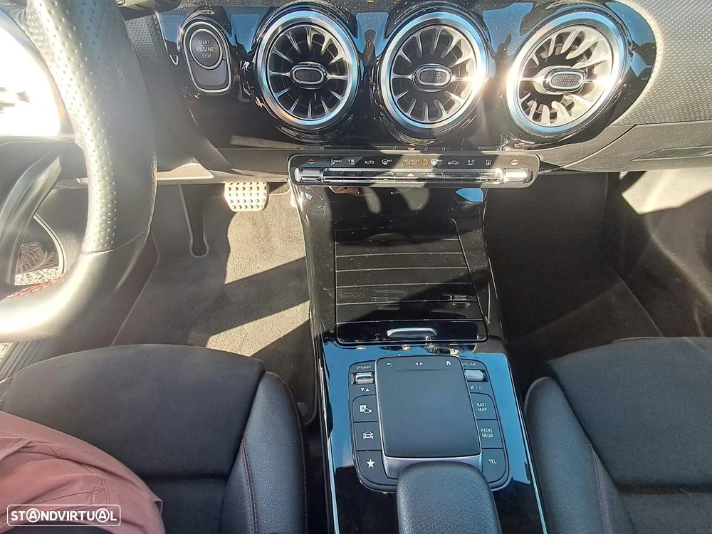 Mercedes-Benz A 250 - 20