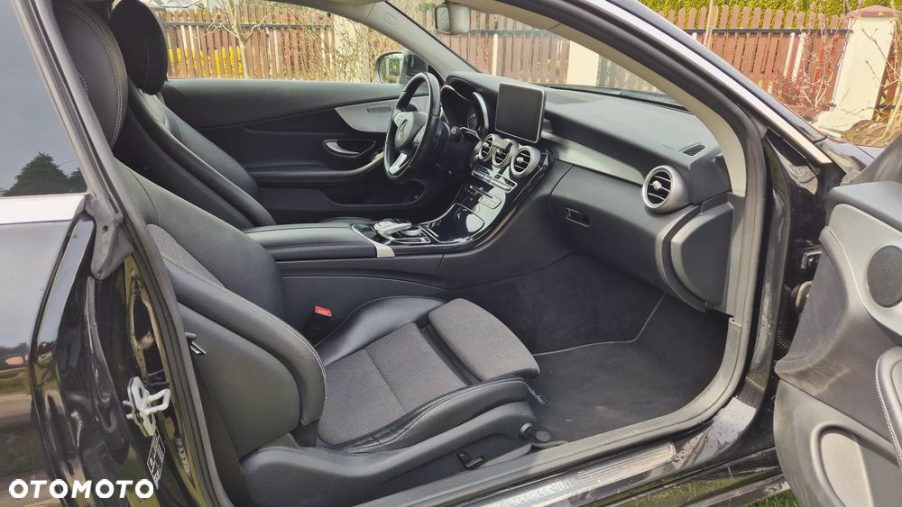 Mercedes-Benz Klasa C 220 d 9G-Tronic - 9