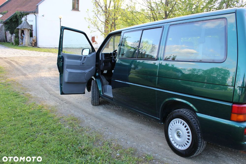 Volkswagen Caravelle GL - 35
