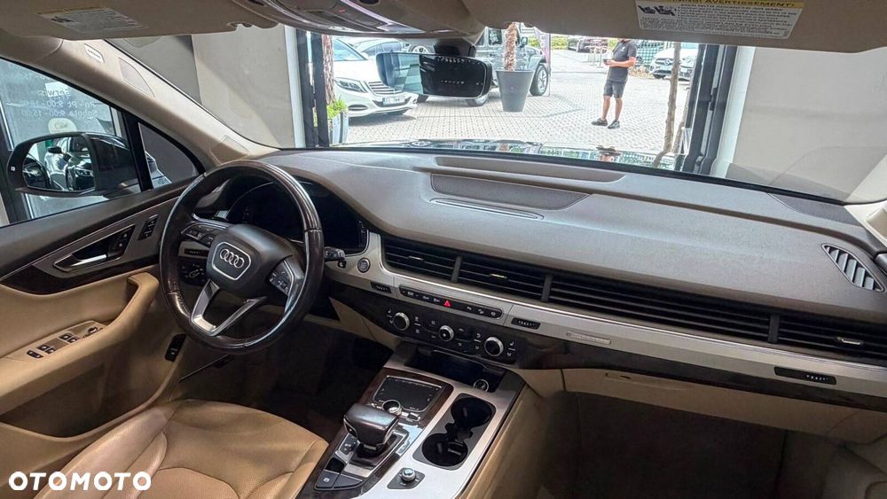 Audi Q7 - 11