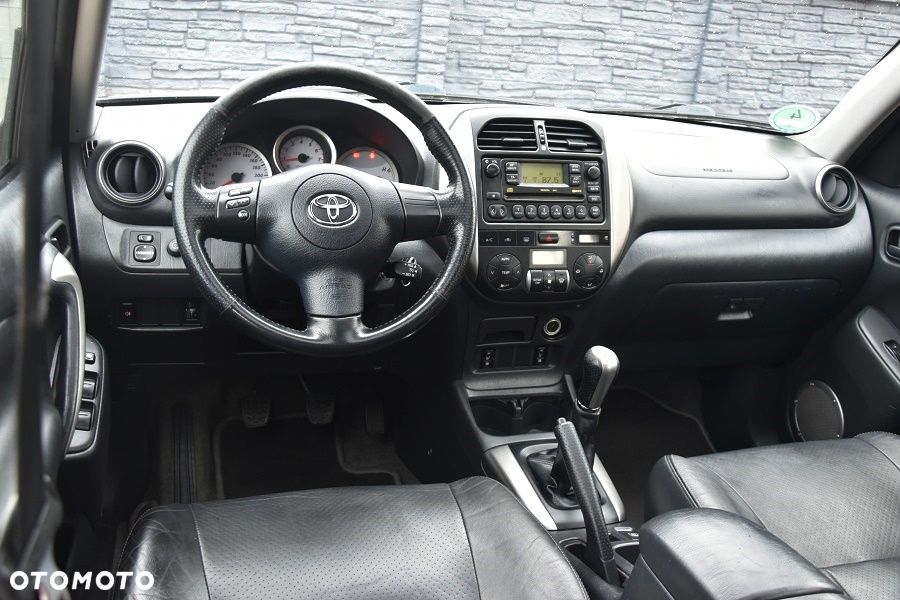 Toyota RAV4 4x4 Executive - 14