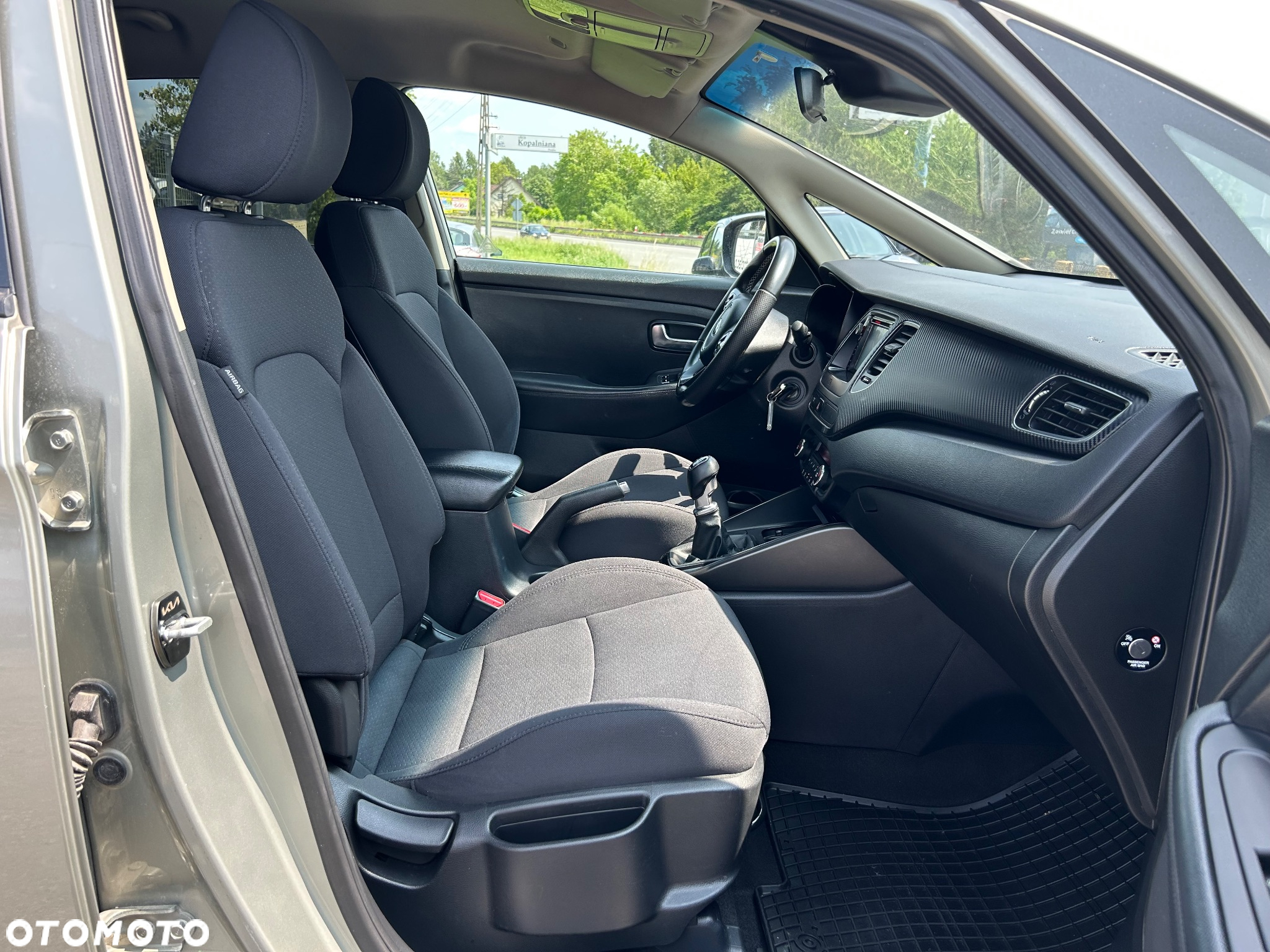 Kia Carens 1.6 GDI L 7os EU6 - 14