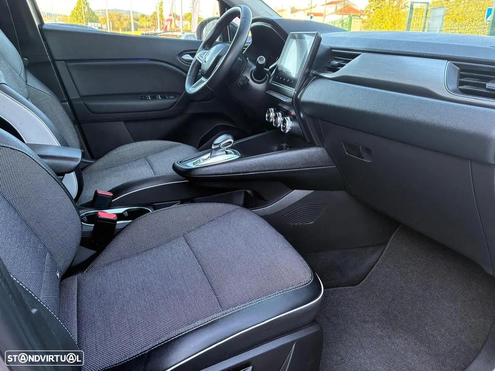 Renault Captur - 31