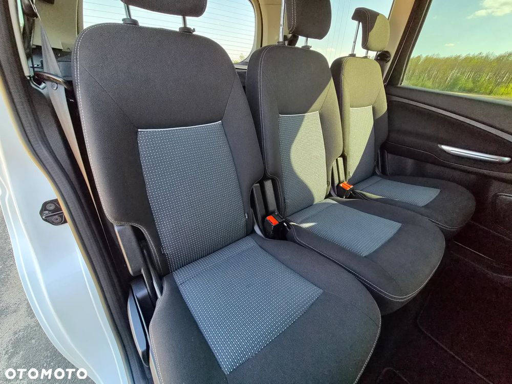 Ford Galaxy 2.0 TDCi Trend - 11