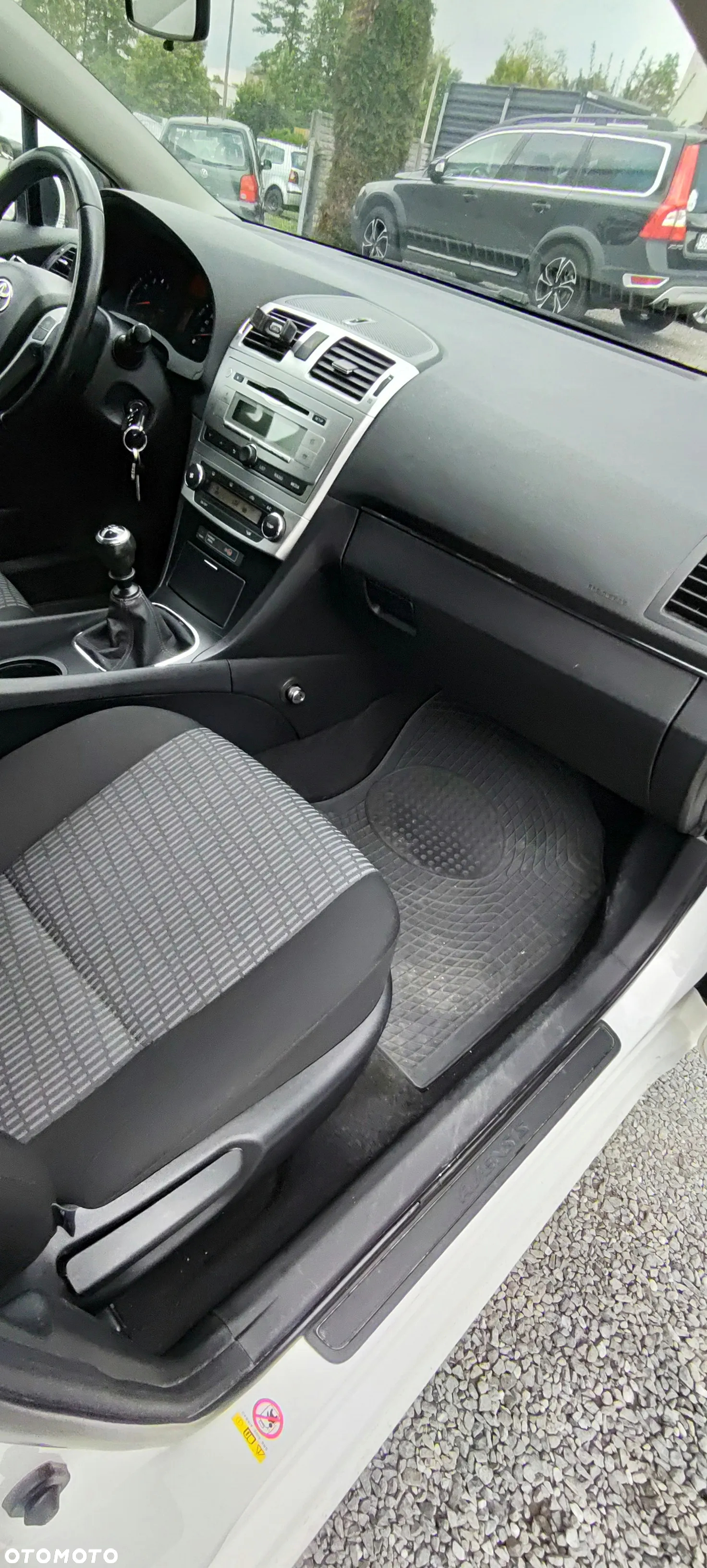 Toyota Avensis - 20