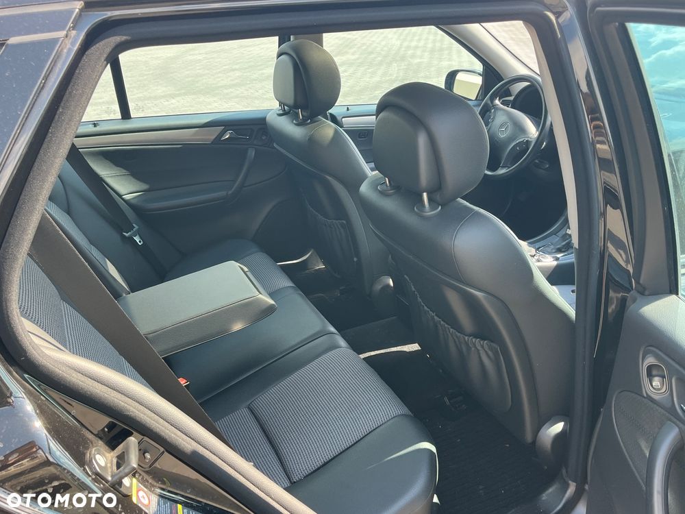 Mercedes-Benz Klasa C 200 Kompressor Automatik Avantgarde - 15