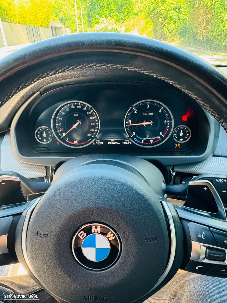 BMW X5 25 d sDrive Comfort 7L - 9